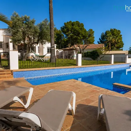 Villa La Siesta By Hmr Holidays *